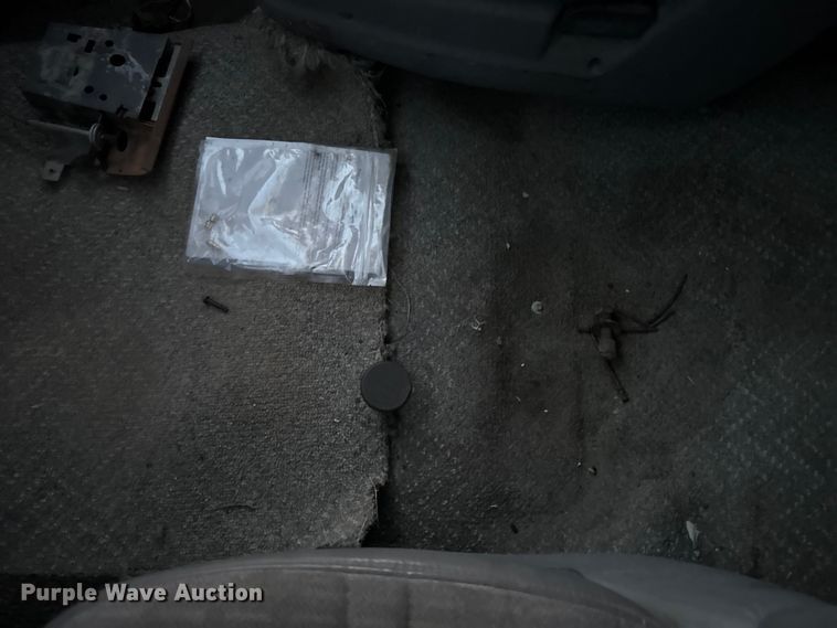 image for item EA2093 1980 Ford F700 dump truck