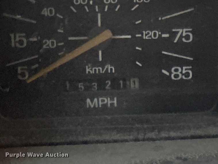 image for item EA2093 1980 Ford F700 dump truck