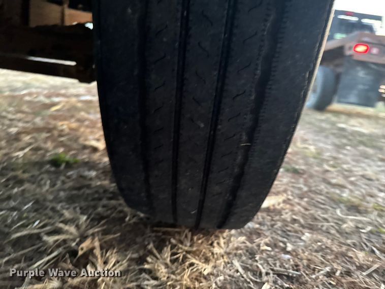 image for item EA2093 1980 Ford F700 dump truck