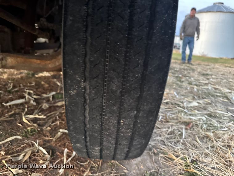 image for item EA2093 1980 Ford F700 dump truck