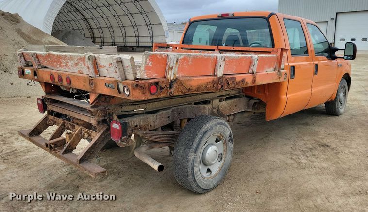 image for item EA2728 2005 Ford F250 Super Duty Crew Cab dump bed pickup truck