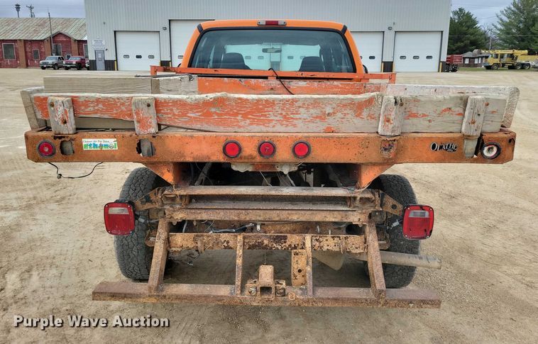 image for item EA2728 2005 Ford F250 Super Duty Crew Cab dump bed pickup truck