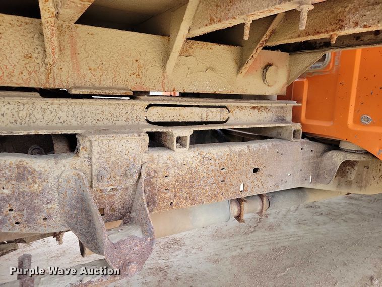 image for item EA2728 2005 Ford F250 Super Duty Crew Cab dump bed pickup truck