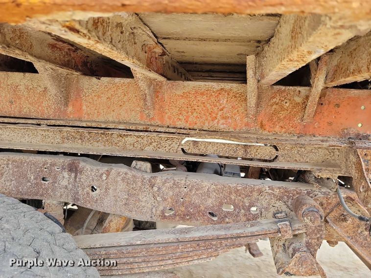 image for item EA2728 2005 Ford F250 Super Duty Crew Cab dump bed pickup truck