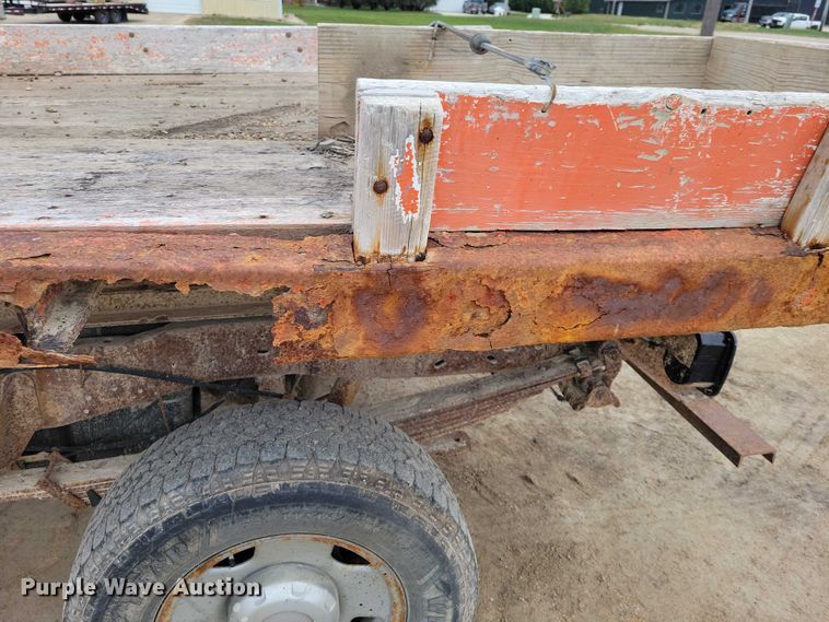 image for item EA2728 2005 Ford F250 Super Duty Crew Cab dump bed pickup truck