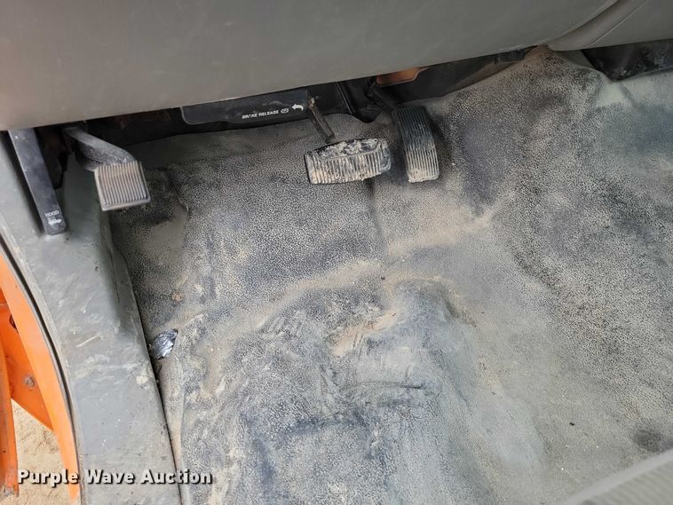 image for item EA2728 2005 Ford F250 Super Duty Crew Cab dump bed pickup truck