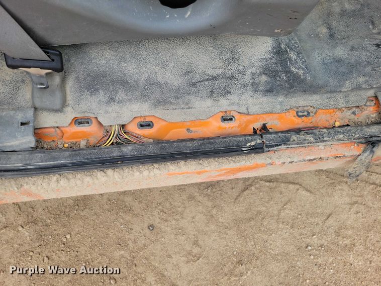 image for item EA2728 2005 Ford F250 Super Duty Crew Cab dump bed pickup truck