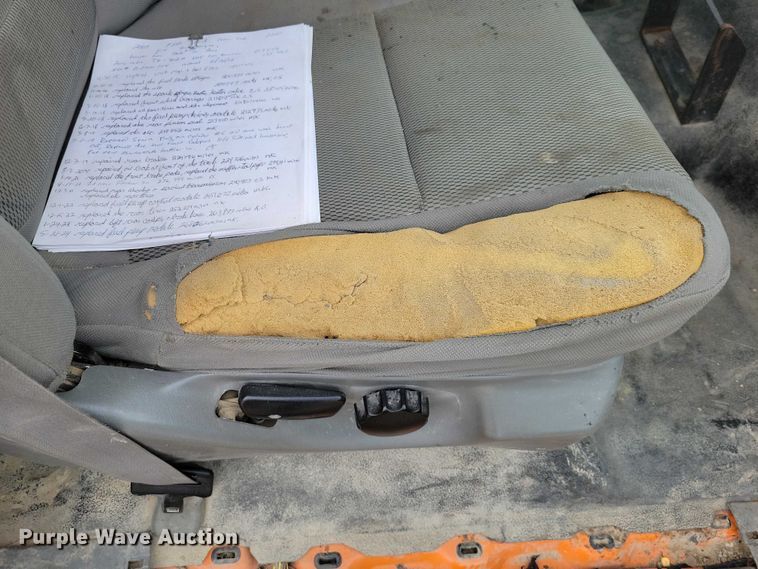 image for item EA2728 2005 Ford F250 Super Duty Crew Cab dump bed pickup truck