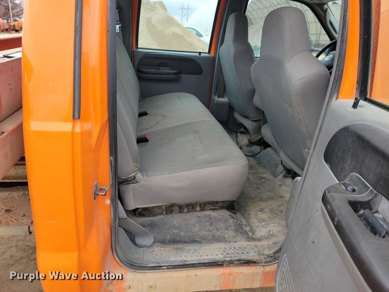 image for item EA2728 2005 Ford F250 Super Duty Crew Cab dump bed pickup truck