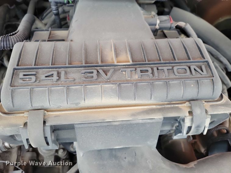 image for item EA2728 2005 Ford F250 Super Duty Crew Cab dump bed pickup truck