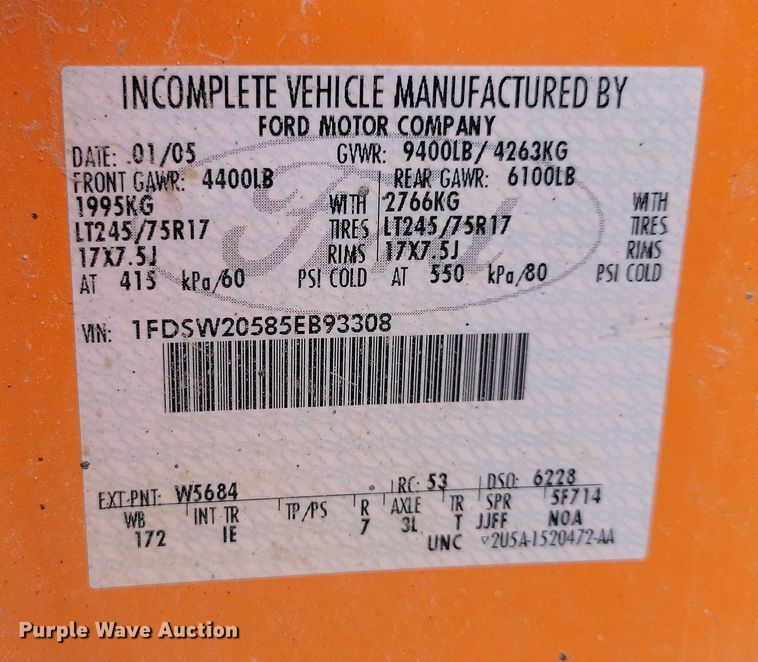 image for item EA2728 2005 Ford F250 Super Duty Crew Cab dump bed pickup truck