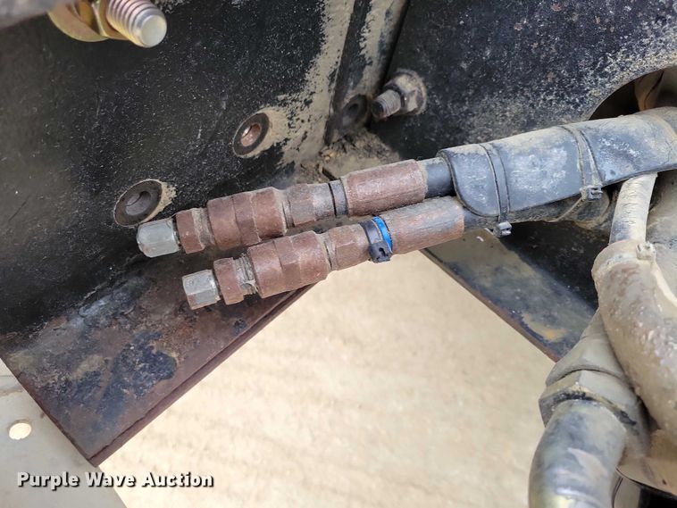 image for item EA2729 2004 International 7600 dump truck