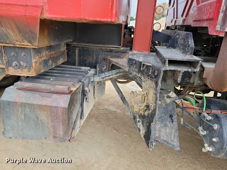 image for item EA2729 2004 International 7600 dump truck