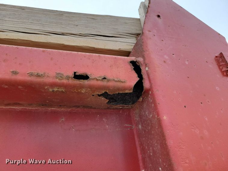 image for item EA2729 2004 International 7600 dump truck