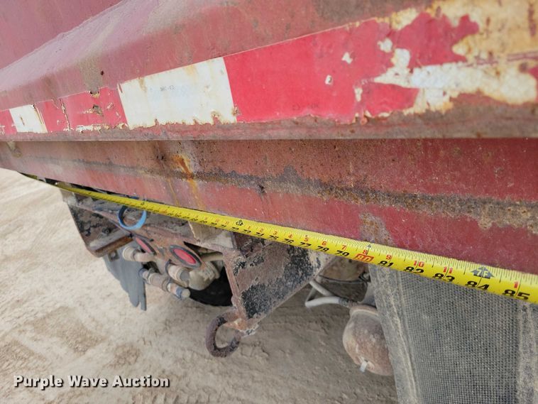 image for item EA2729 2004 International 7600 dump truck