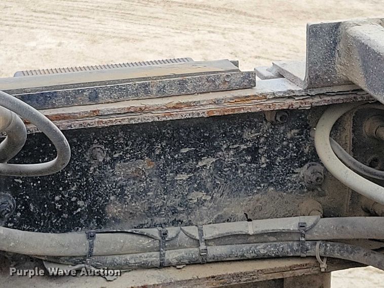 image for item EA2729 2004 International 7600 dump truck