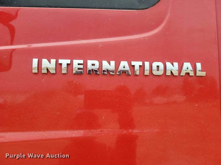 image for item EA2729 2004 International 7600 dump truck