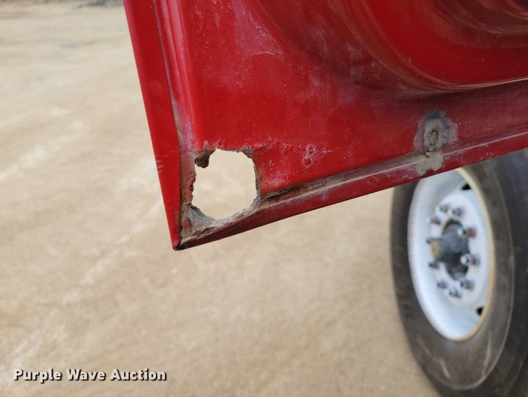 image for item EA2729 2004 International 7600 dump truck