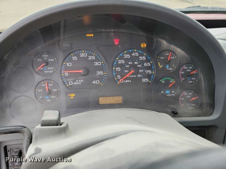 image for item EA2729 2004 International 7600 dump truck