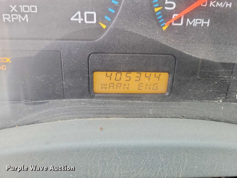 image for item EA2729 2004 International 7600 dump truck