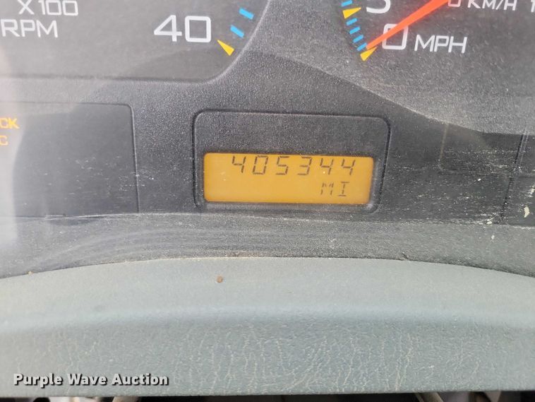 image for item EA2729 2004 International 7600 dump truck