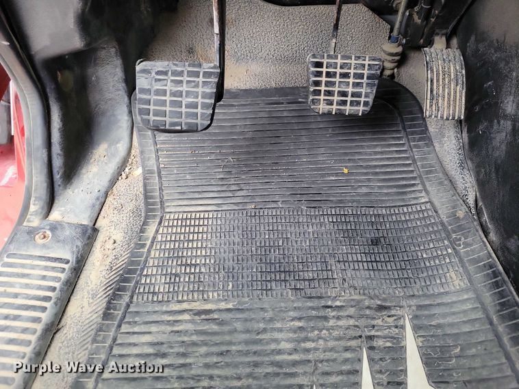 image for item EA2729 2004 International 7600 dump truck