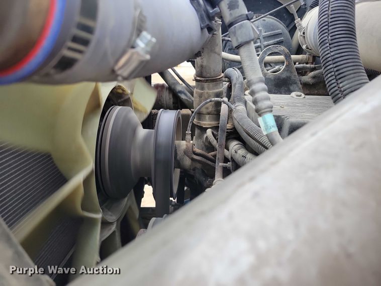 image for item EA2729 2004 International 7600 dump truck