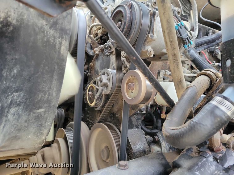 image for item EA2729 2004 International 7600 dump truck