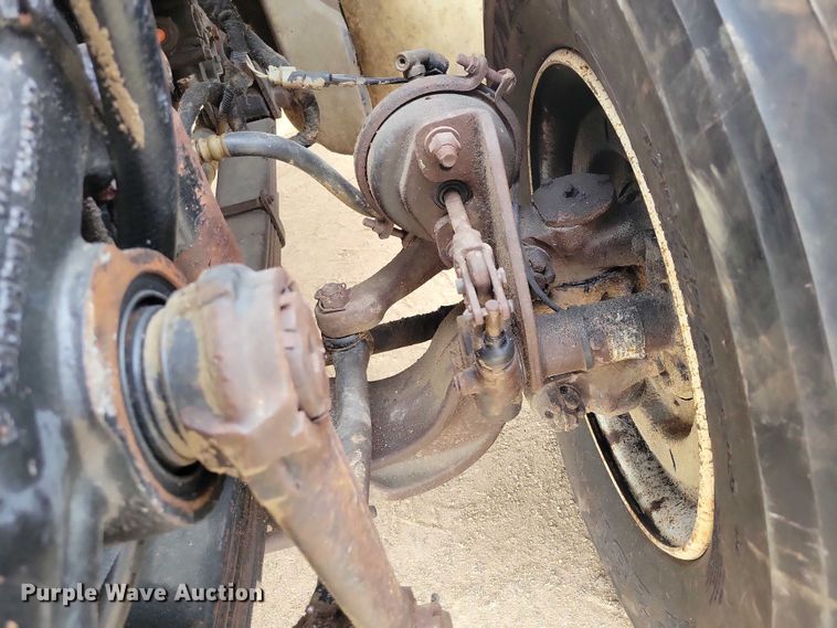 image for item EA2729 2004 International 7600 dump truck