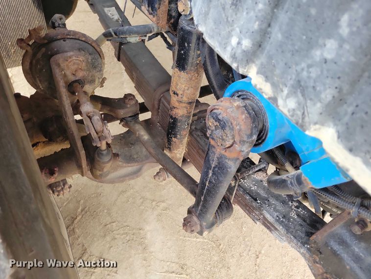 image for item EA2729 2004 International 7600 dump truck