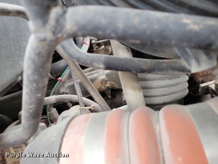 image for item EA2729 2004 International 7600 dump truck