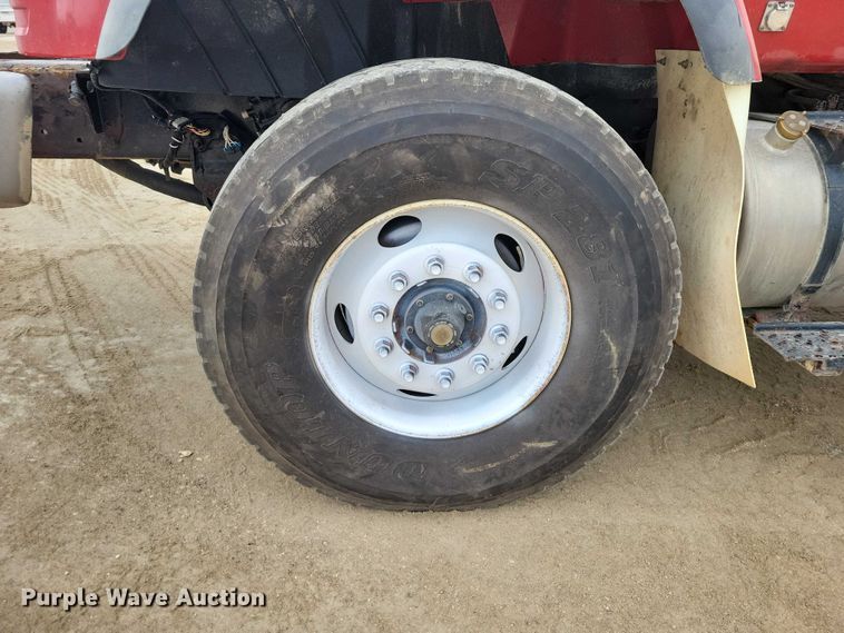 image for item EA2729 2004 International 7600 dump truck