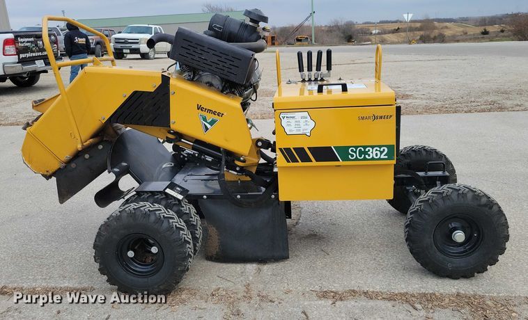 image for item EA2741 2021 Vermeer SC362 stump grinder