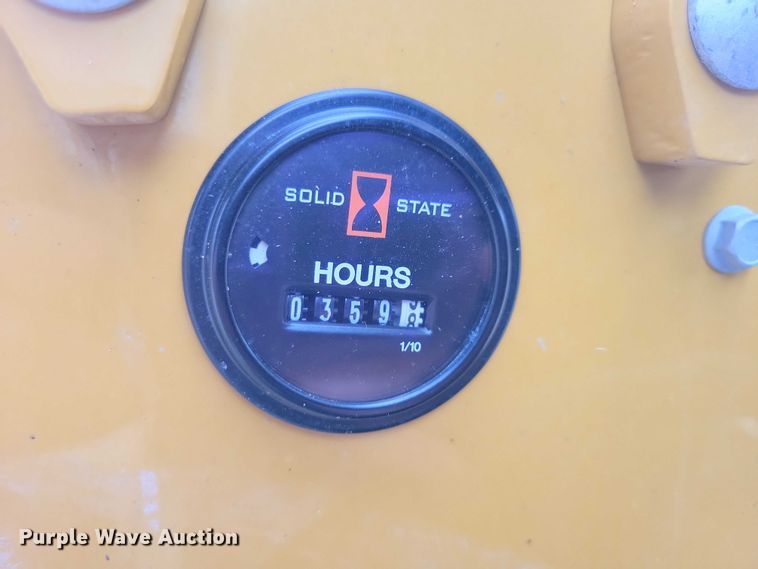 image for item EA2741 2021 Vermeer SC362 stump grinder