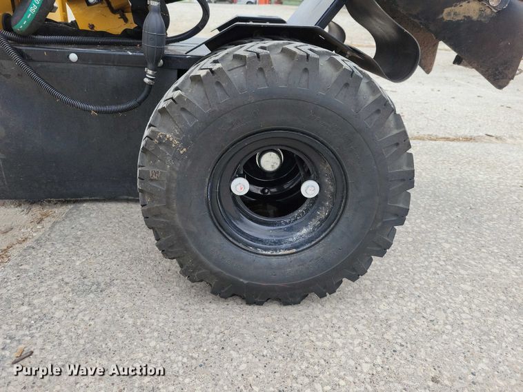 image for item EA2741 2021 Vermeer SC362 stump grinder