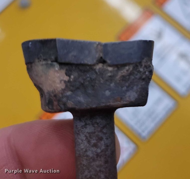 image for item EA2741 2021 Vermeer SC362 stump grinder