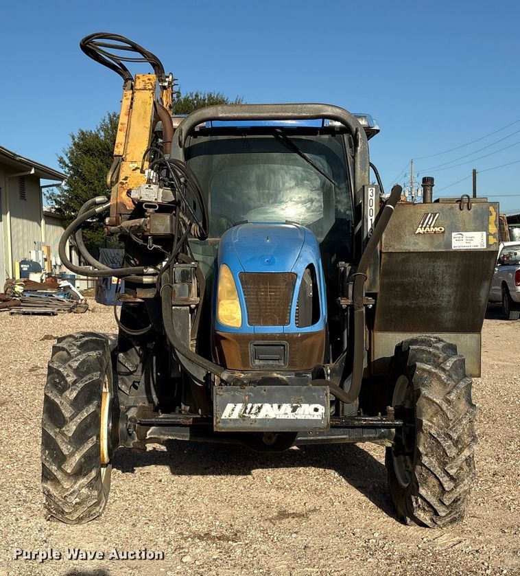 image for item EA7043 New Holland TS115A MFWD tractor