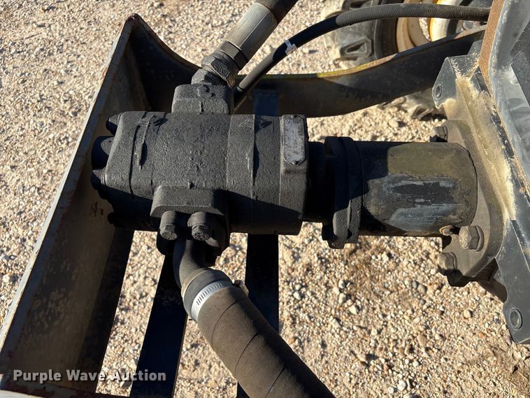 image for item EA7043 New Holland TS115A MFWD tractor