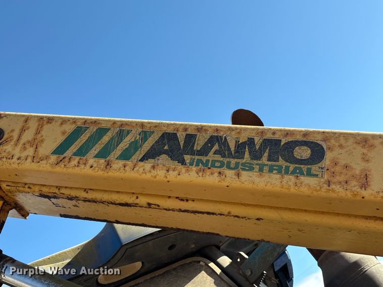 image for item EA7043 New Holland TS115A MFWD tractor