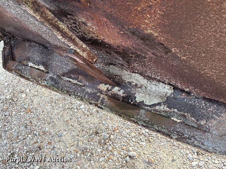 image for item EA7043 New Holland TS115A MFWD tractor