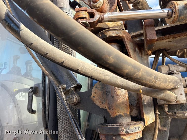 image for item EA7043 New Holland TS115A MFWD tractor