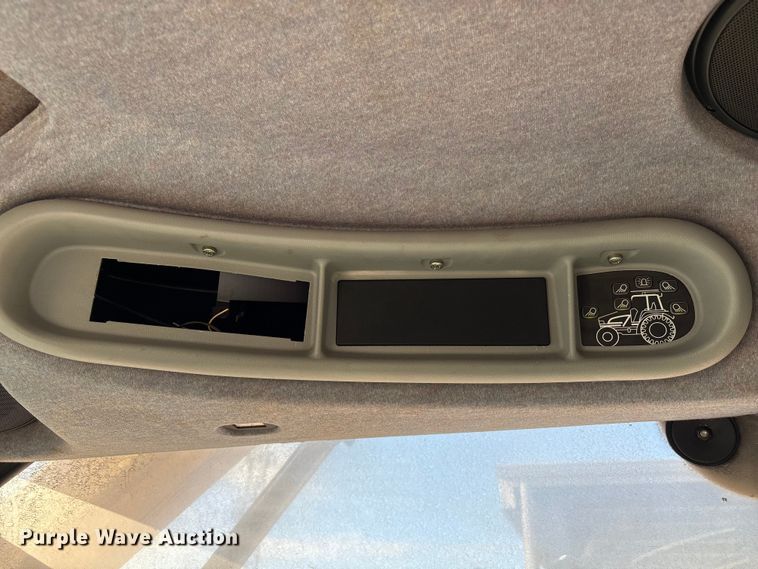 image for item EA7043 New Holland TS115A MFWD tractor