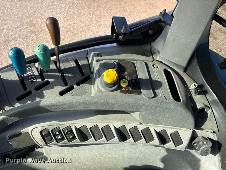 image for item EA7043 New Holland TS115A MFWD tractor