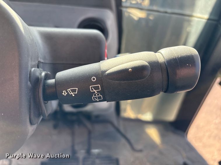 image for item EA7043 New Holland TS115A MFWD tractor