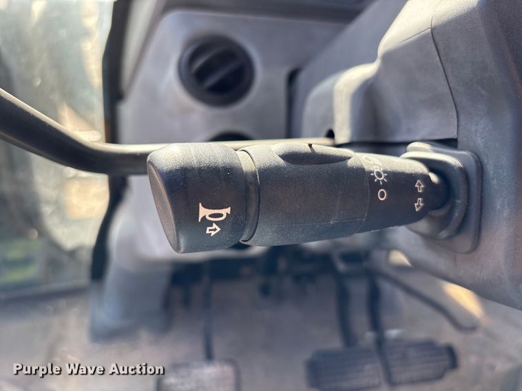 image for item EA7043 New Holland TS115A MFWD tractor