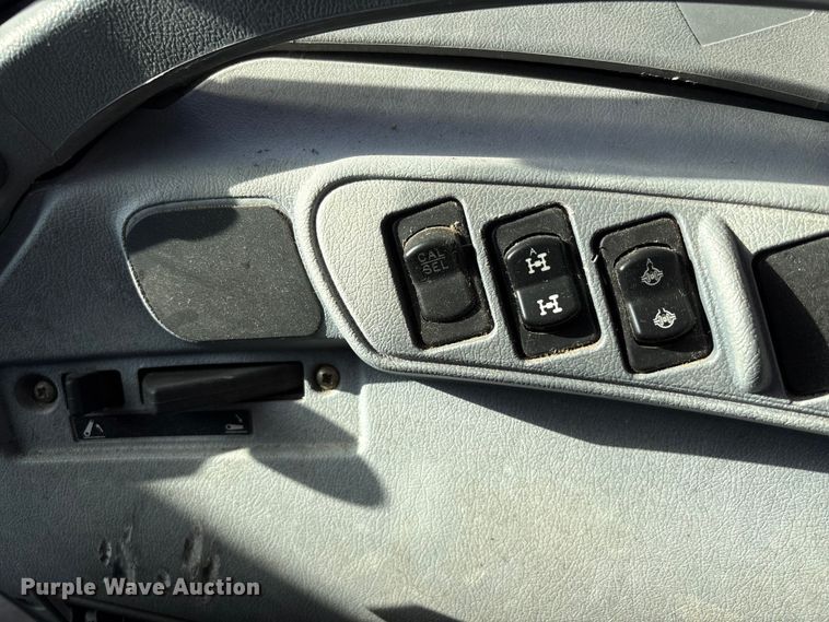 image for item EA7043 New Holland TS115A MFWD tractor