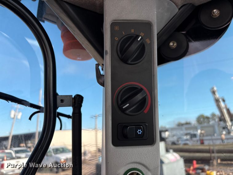 image for item EA7043 New Holland TS115A MFWD tractor