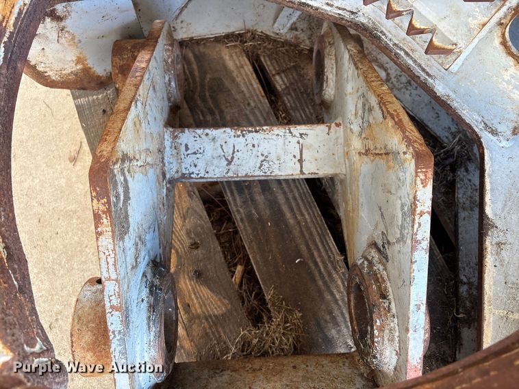 image for item EA7047 Denis Cimaf F-560 excavator felling head