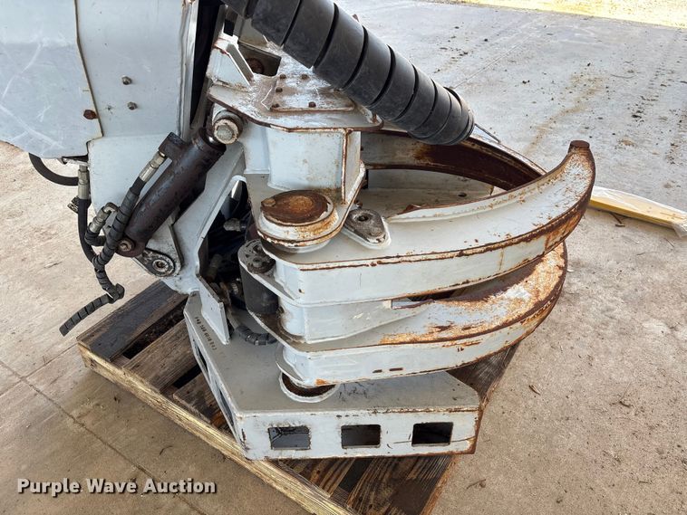 image for item EA7047 Denis Cimaf F-560 excavator felling head