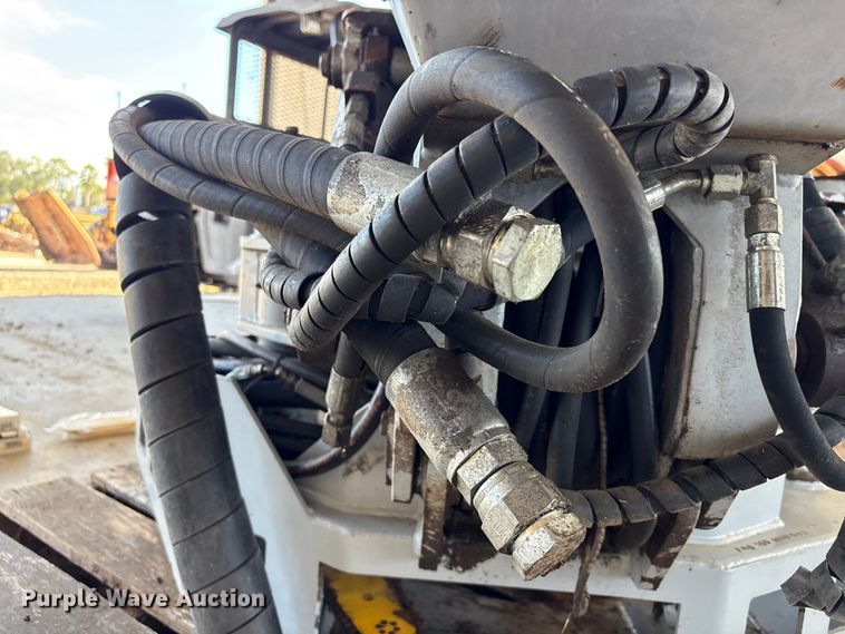 image for item EA7047 Denis Cimaf F-560 excavator felling head